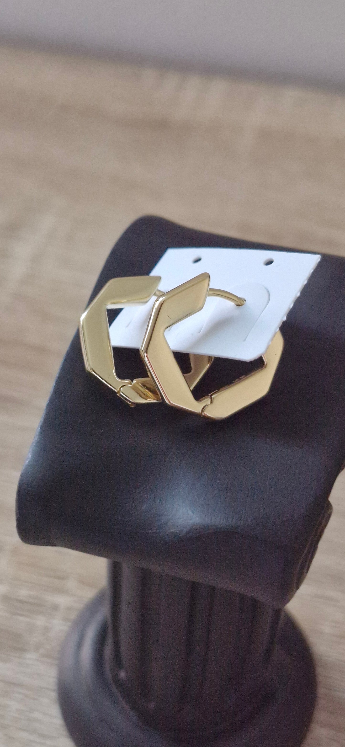 Arete Aro octagono con baño de oro