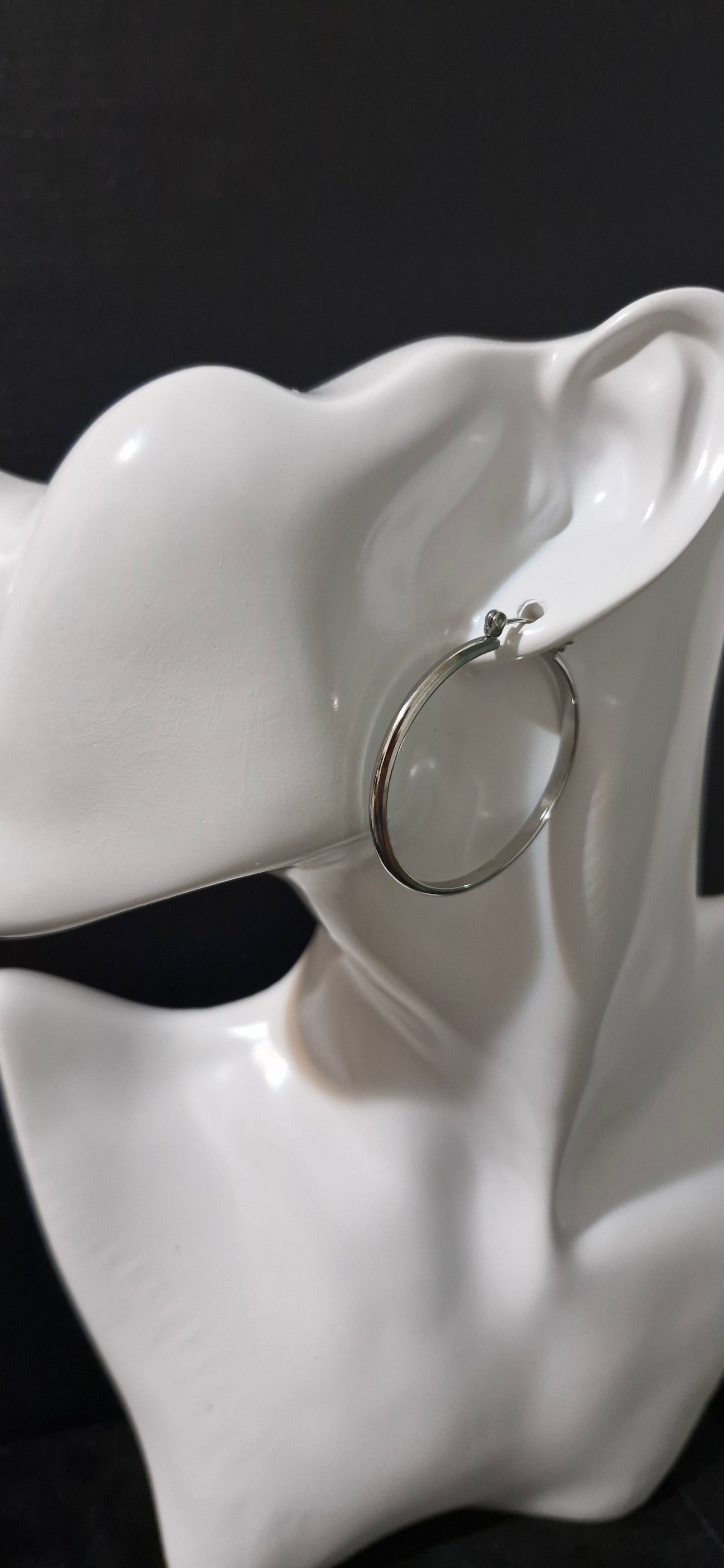 Aretes aro grande baño oro blanco