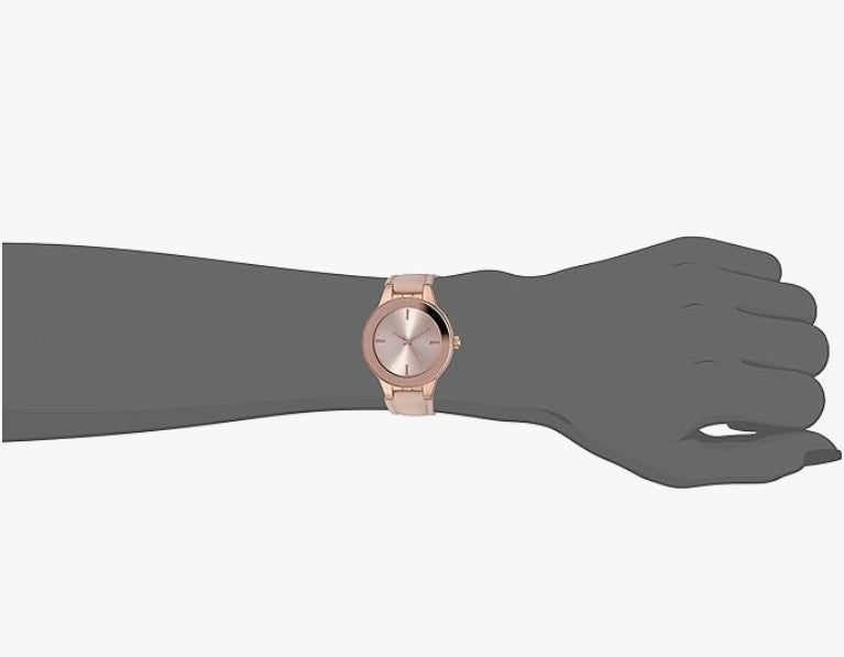 Reloj Amazon Essentials rosado minimalista