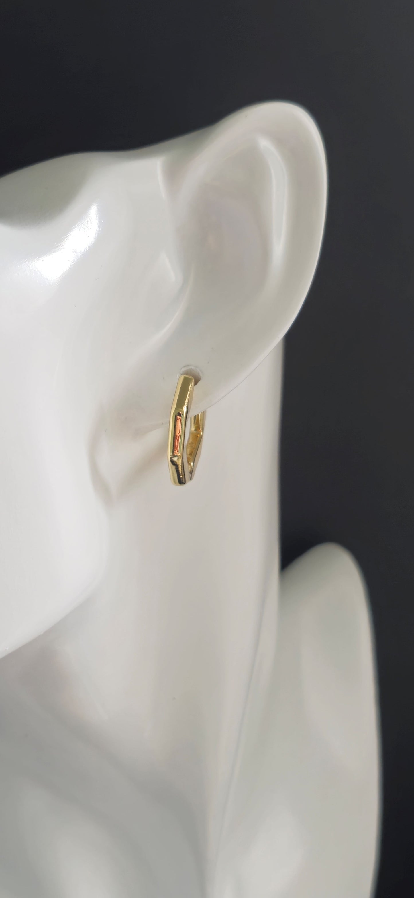 Arete Aro octagono con baño de oro