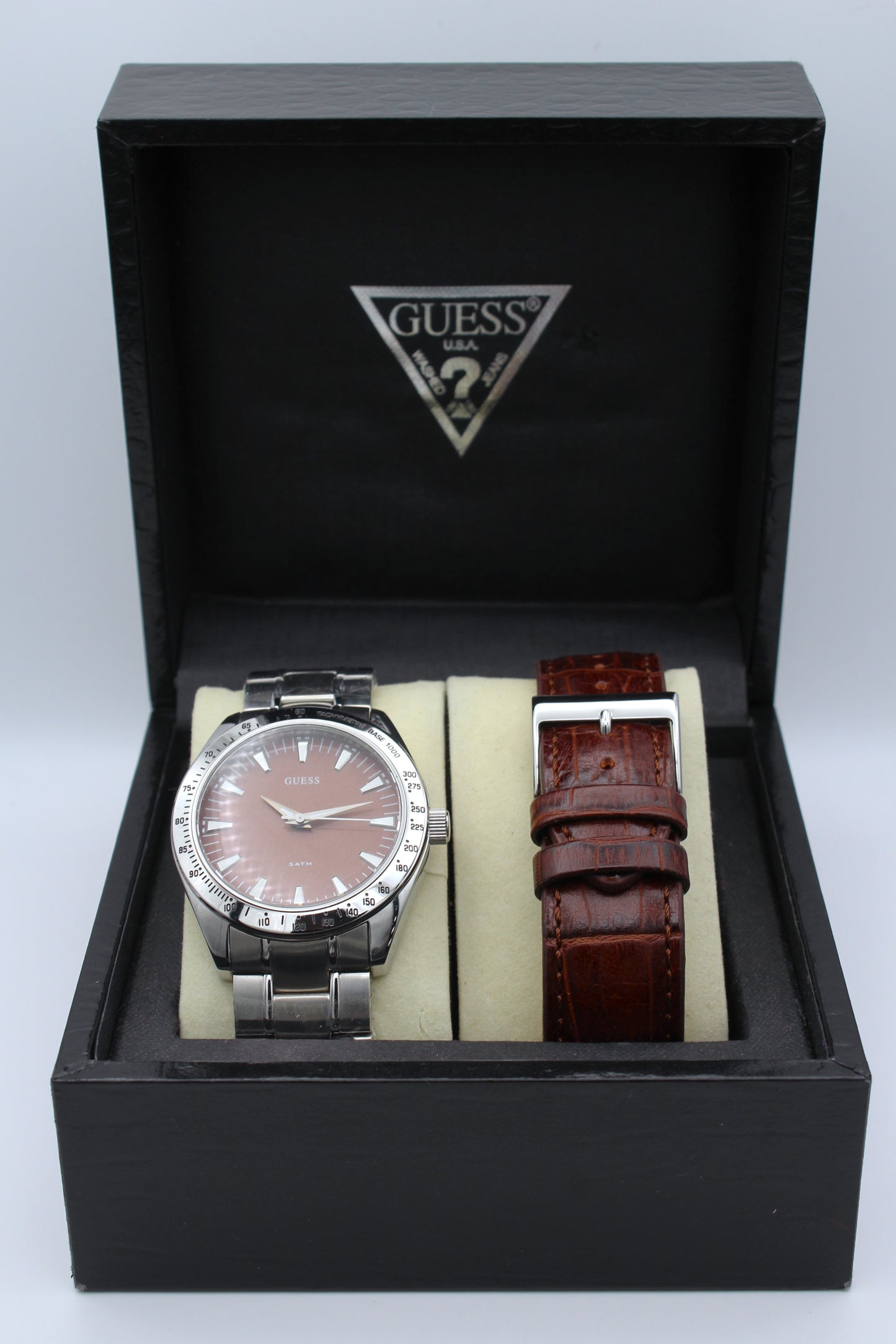 Guess Clasico de vestir – W12093G1 (Nuevo - Con defecto)