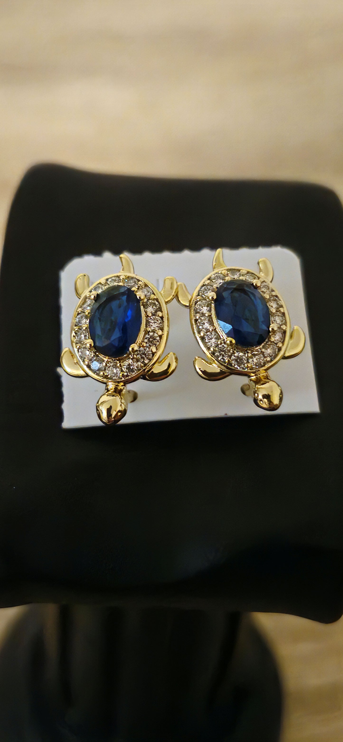 Aretes de tortuga con circones azul