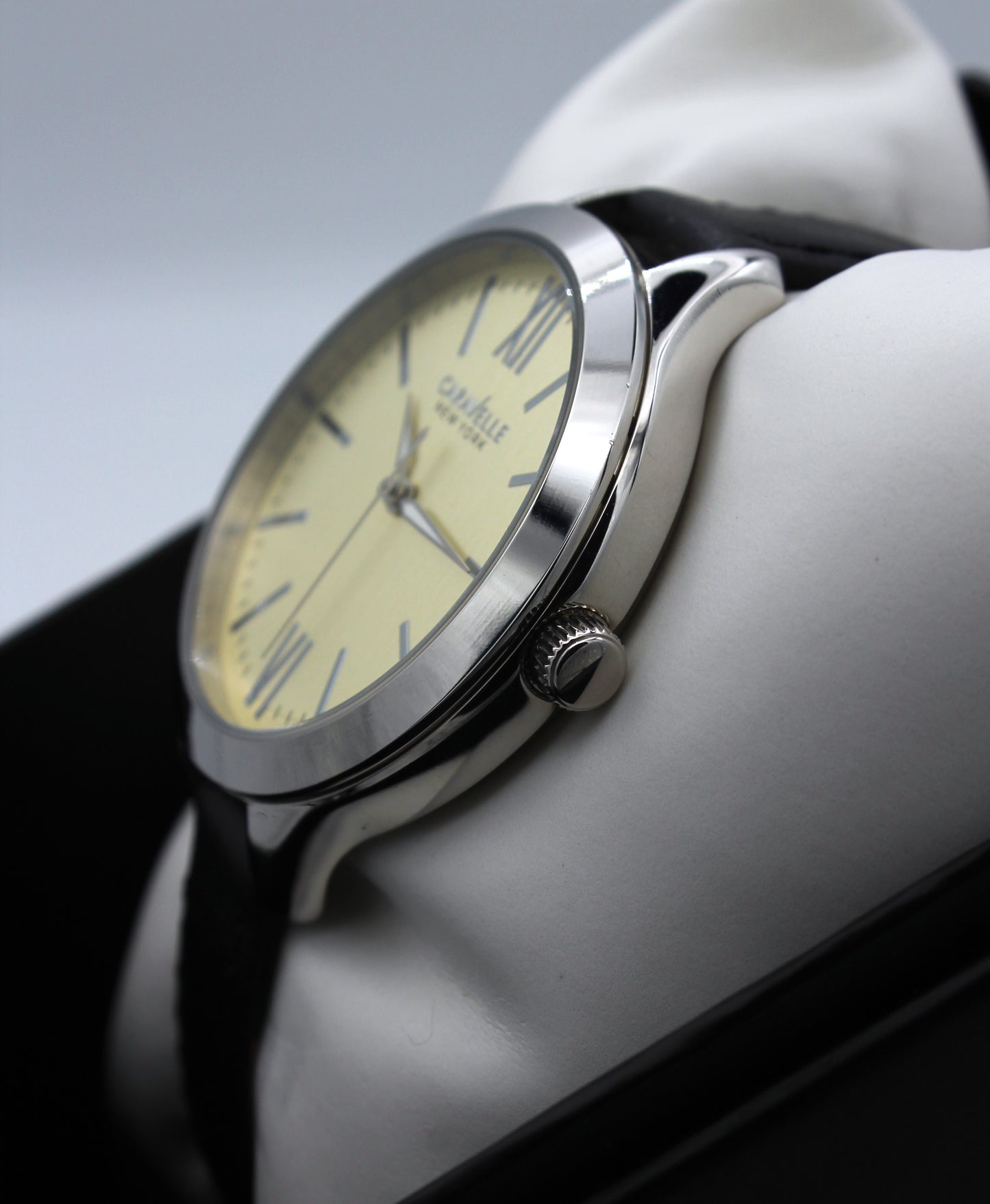 Caravelle by Bulova 43L164 – Reloj femenino de vestir (nuevo de exhibicion).