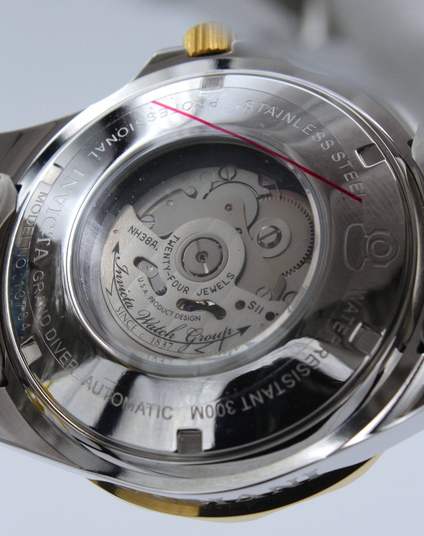Invicta Grand Diver 13704 – Automático de corazon abierto