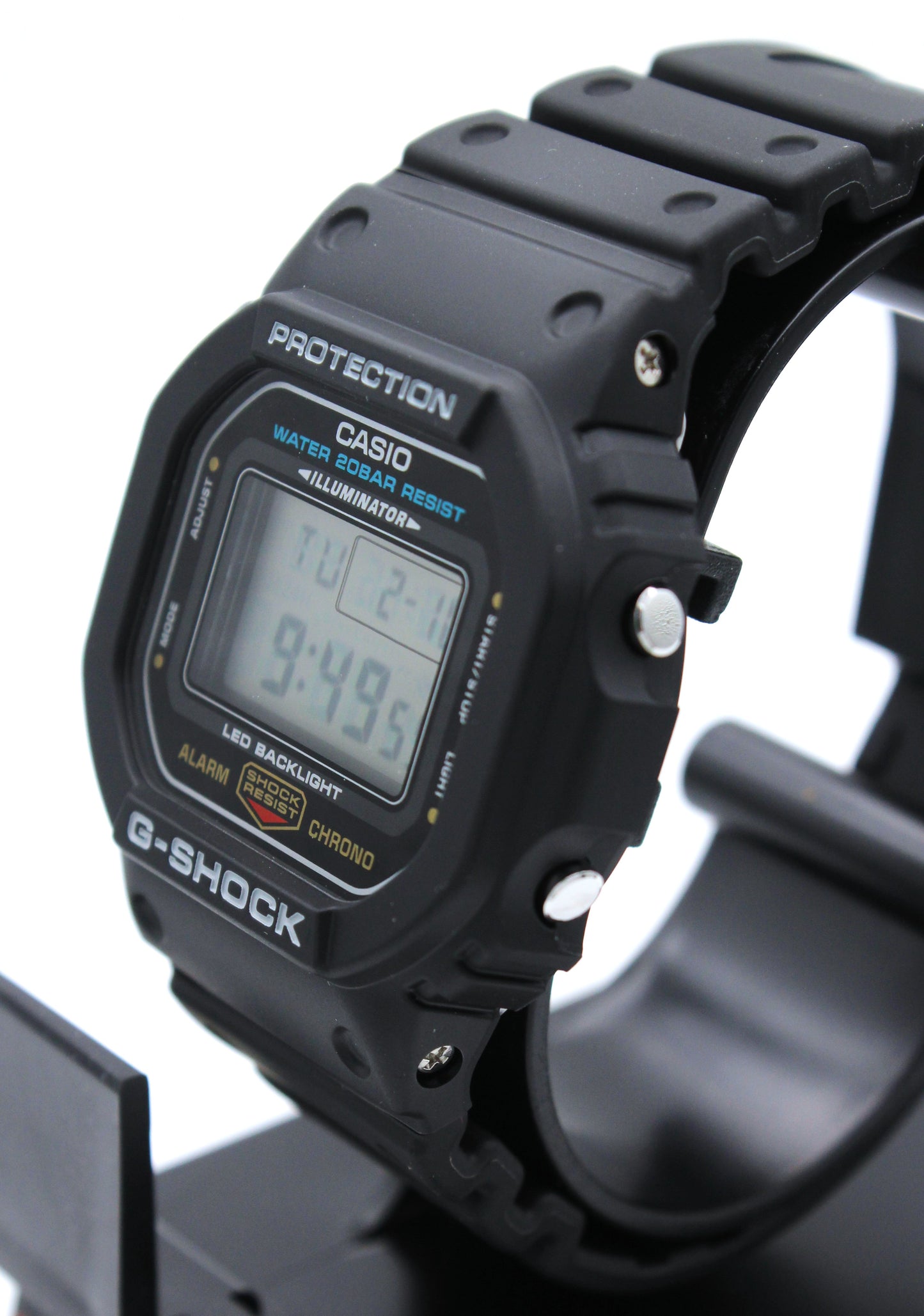 Casio G-Shock DW5600UE-1V – Clasico retro