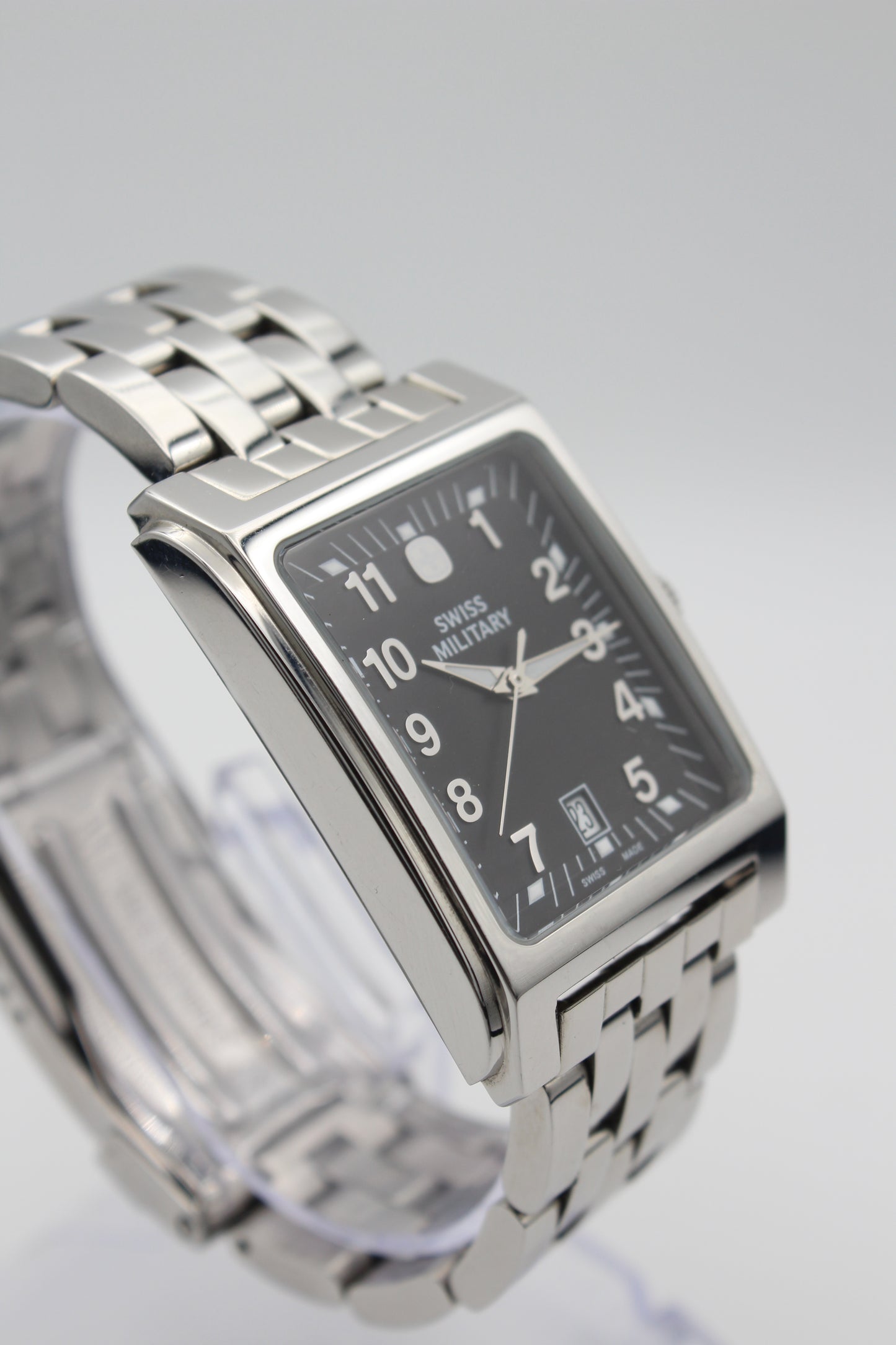 Swiss Military 5512XZ - Clasico suizo estilo Tank