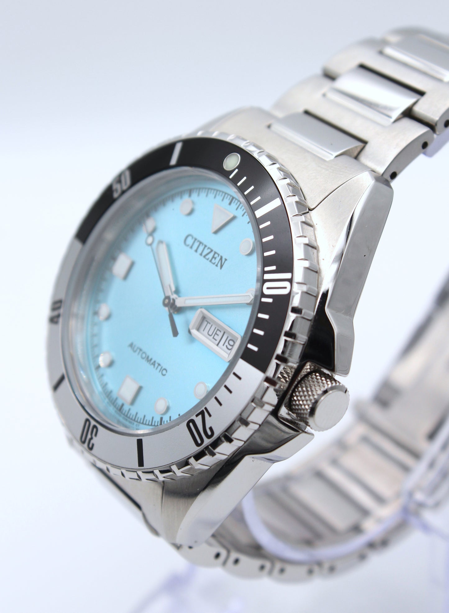 Citizen Automático Deportivo Azul NH7530-52L
