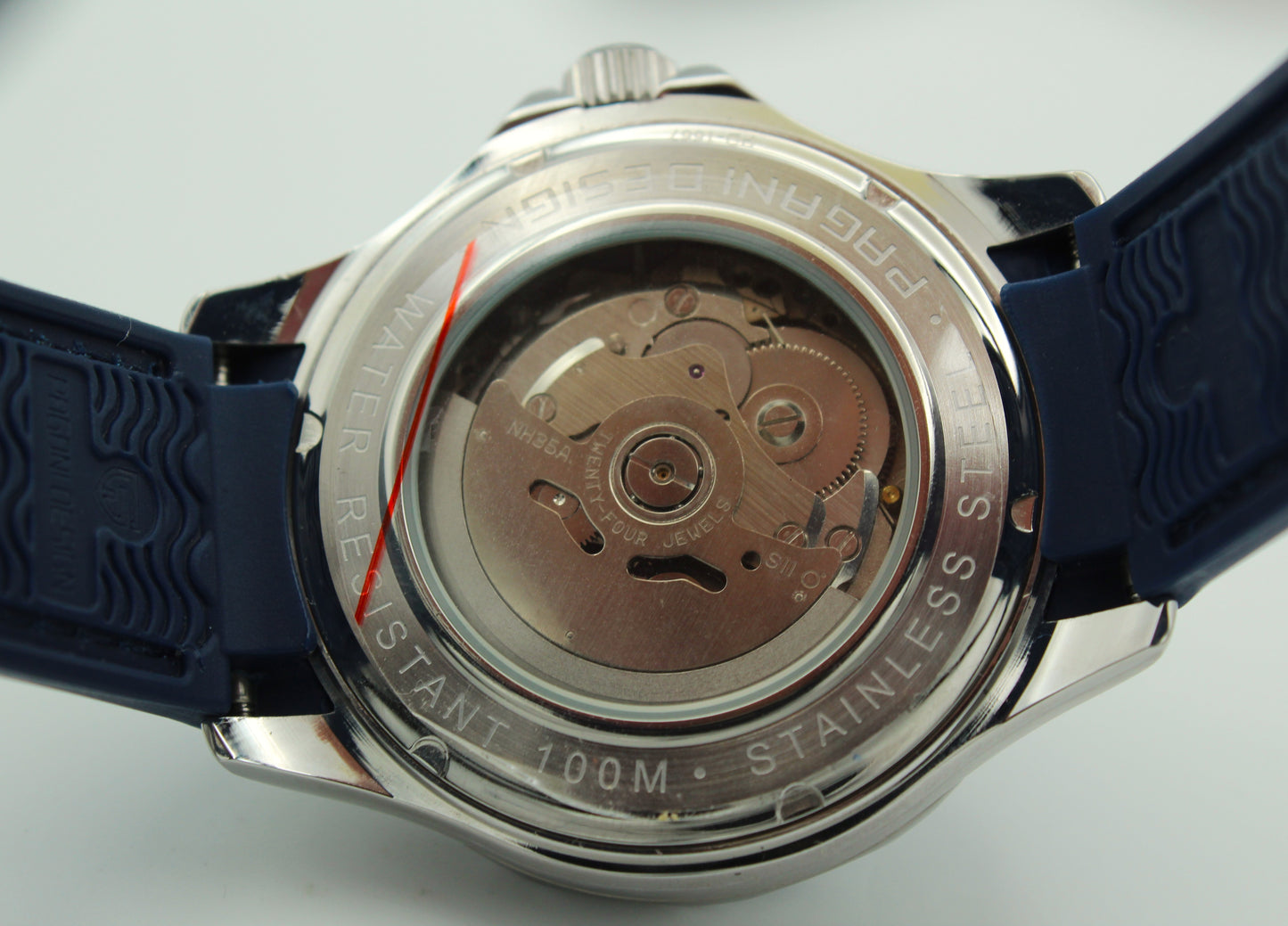 Pagani Design PD-1667 – Diver automático estilo vintage