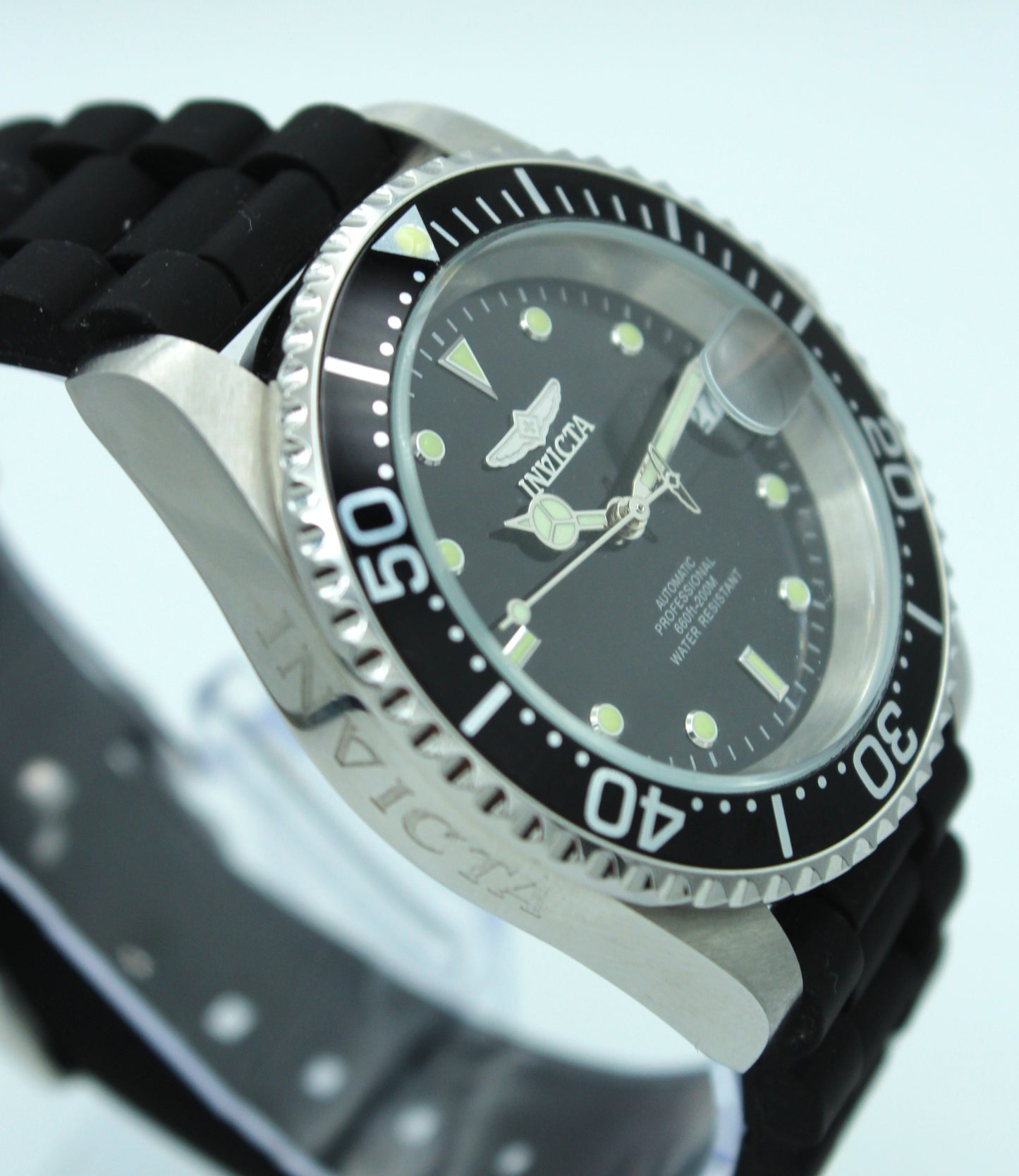 Invicta 23678 – Diver Automático 200 m Clásico