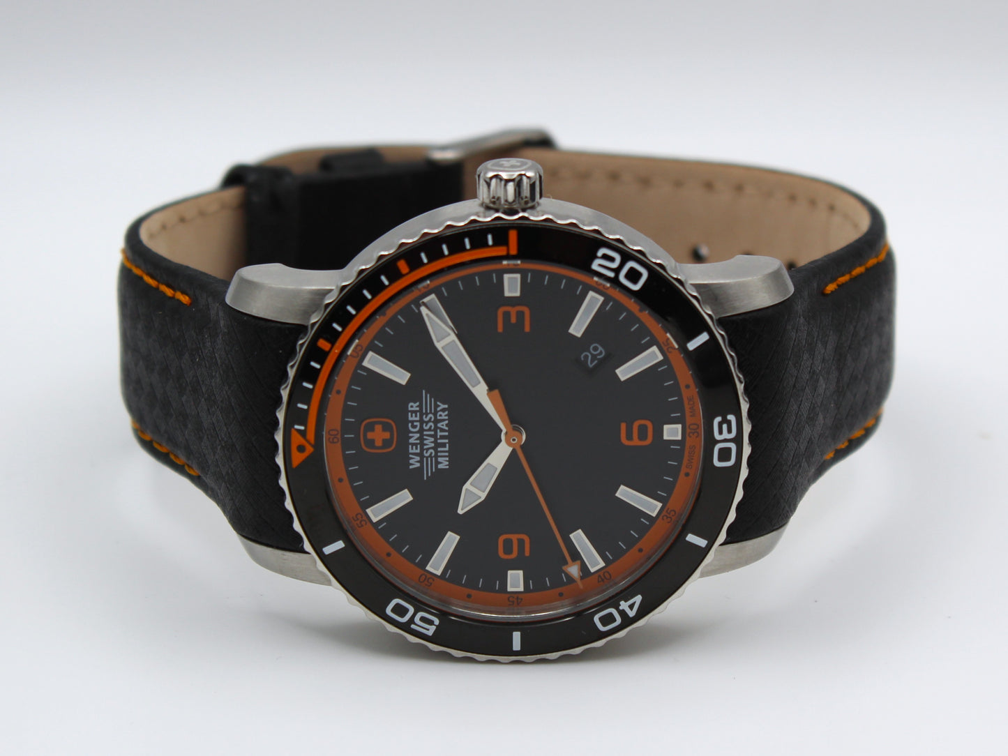 Wenger Roadster – Set Militar Suizo con linterna