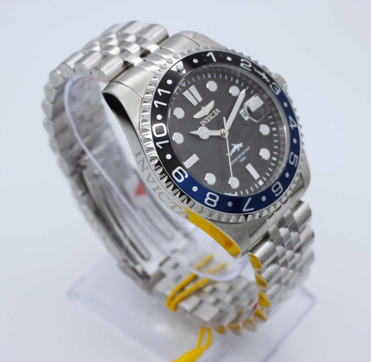 Invicta Pro Diver 30620 – Diver estilo Batman