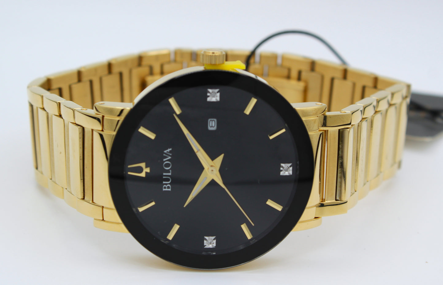 Bulova Futuro 97D116 – Moderno y elegante con cristal edge-to-edge