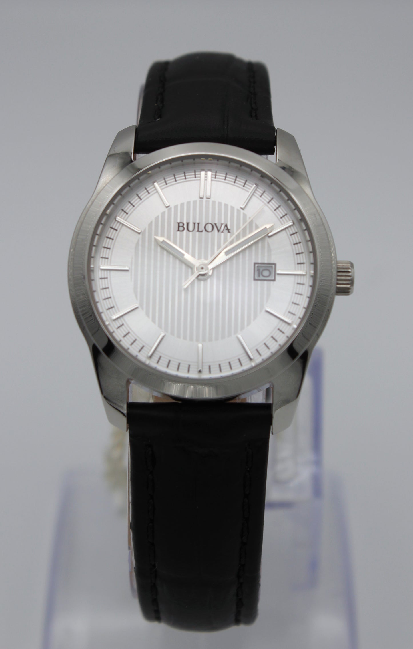 Bulova 96M129 – Elegante reloj femenino clásico