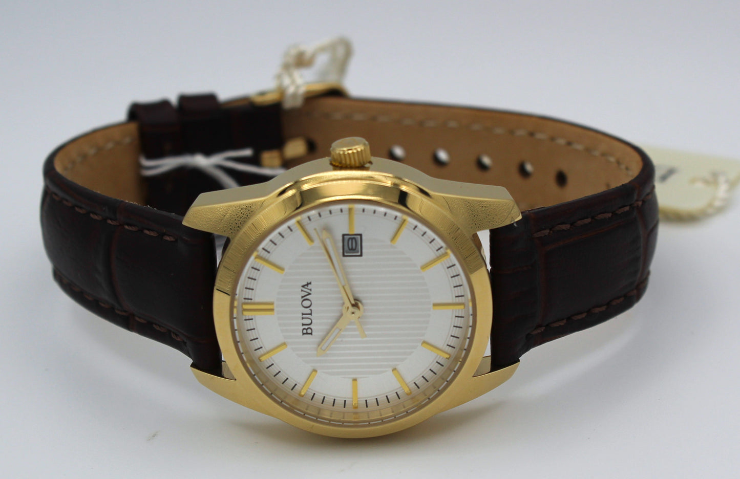 Bulova 97M114 – Elegante reloj femenino clásico