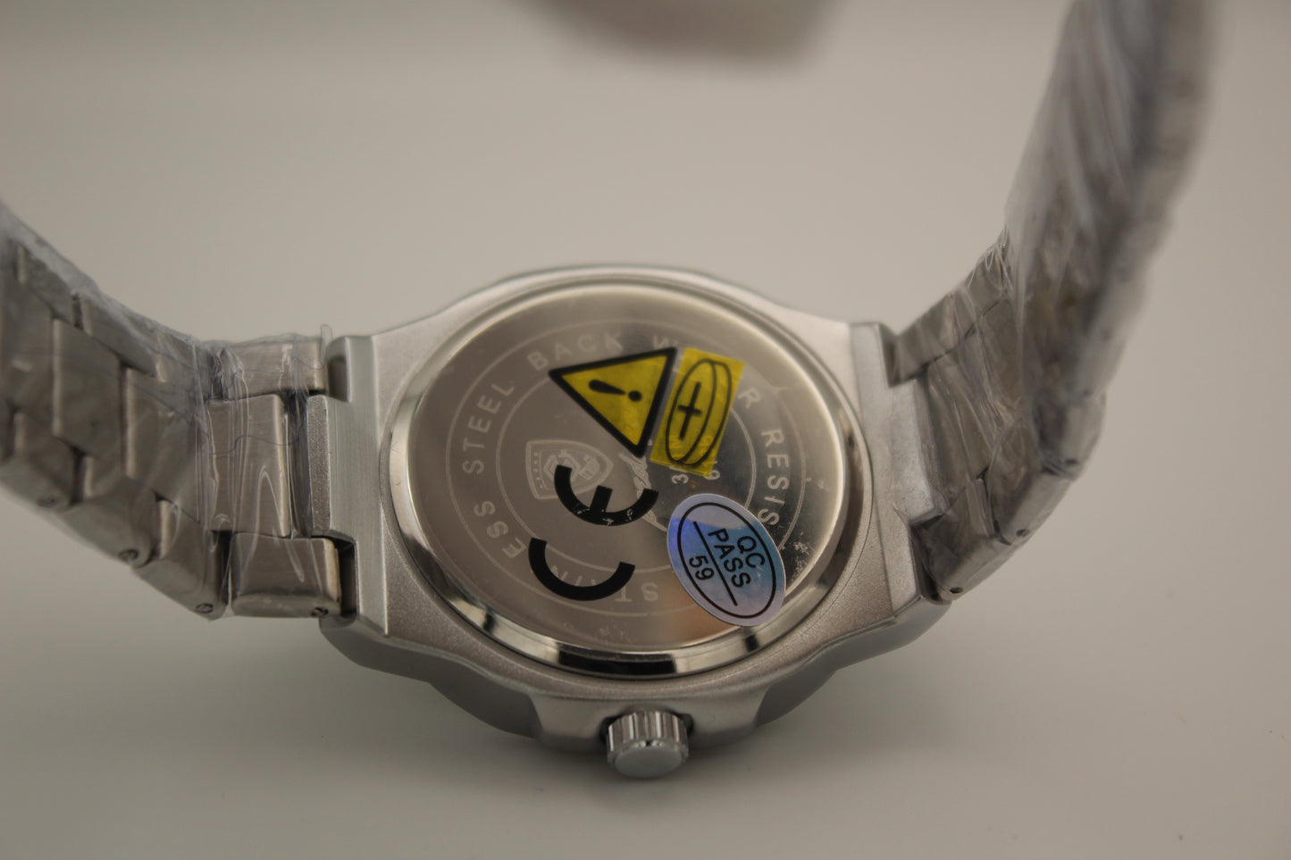 Poedagar 613 – Elegante reloj de vestir.